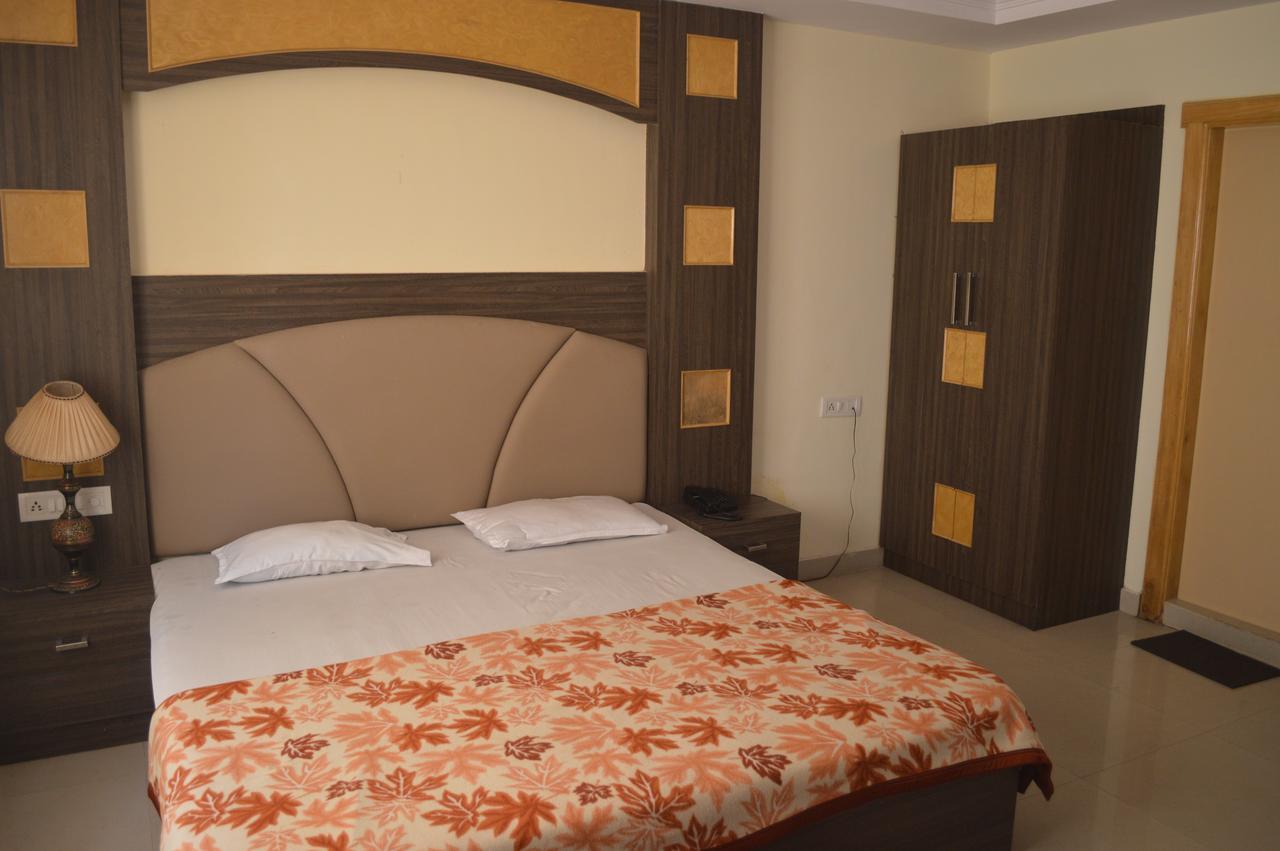 Hotel City Palace Brahmapur Номер фото