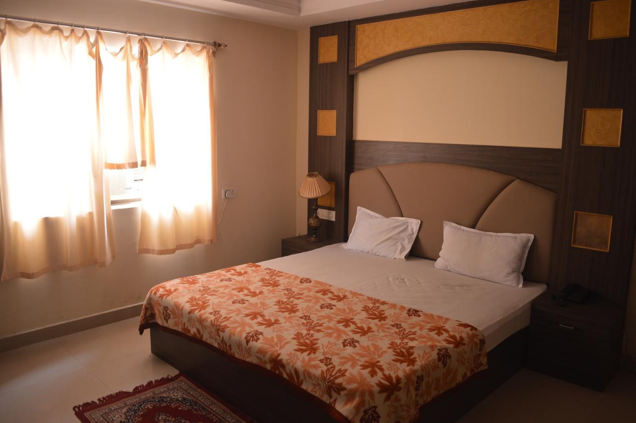 Hotel City Palace Brahmapur Номер фото