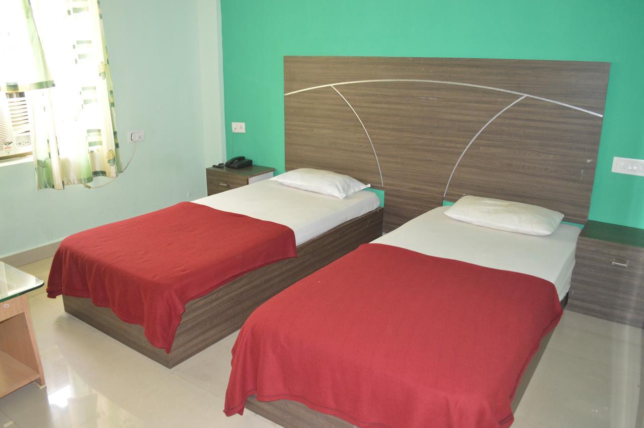 Hotel City Palace Brahmapur Номер фото